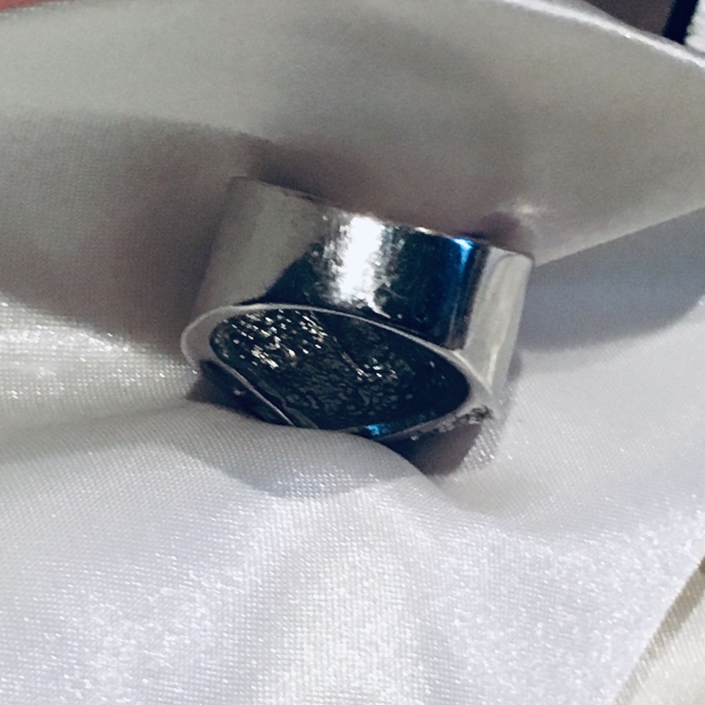 Express Knot Statement Sparkle Ring - image 3